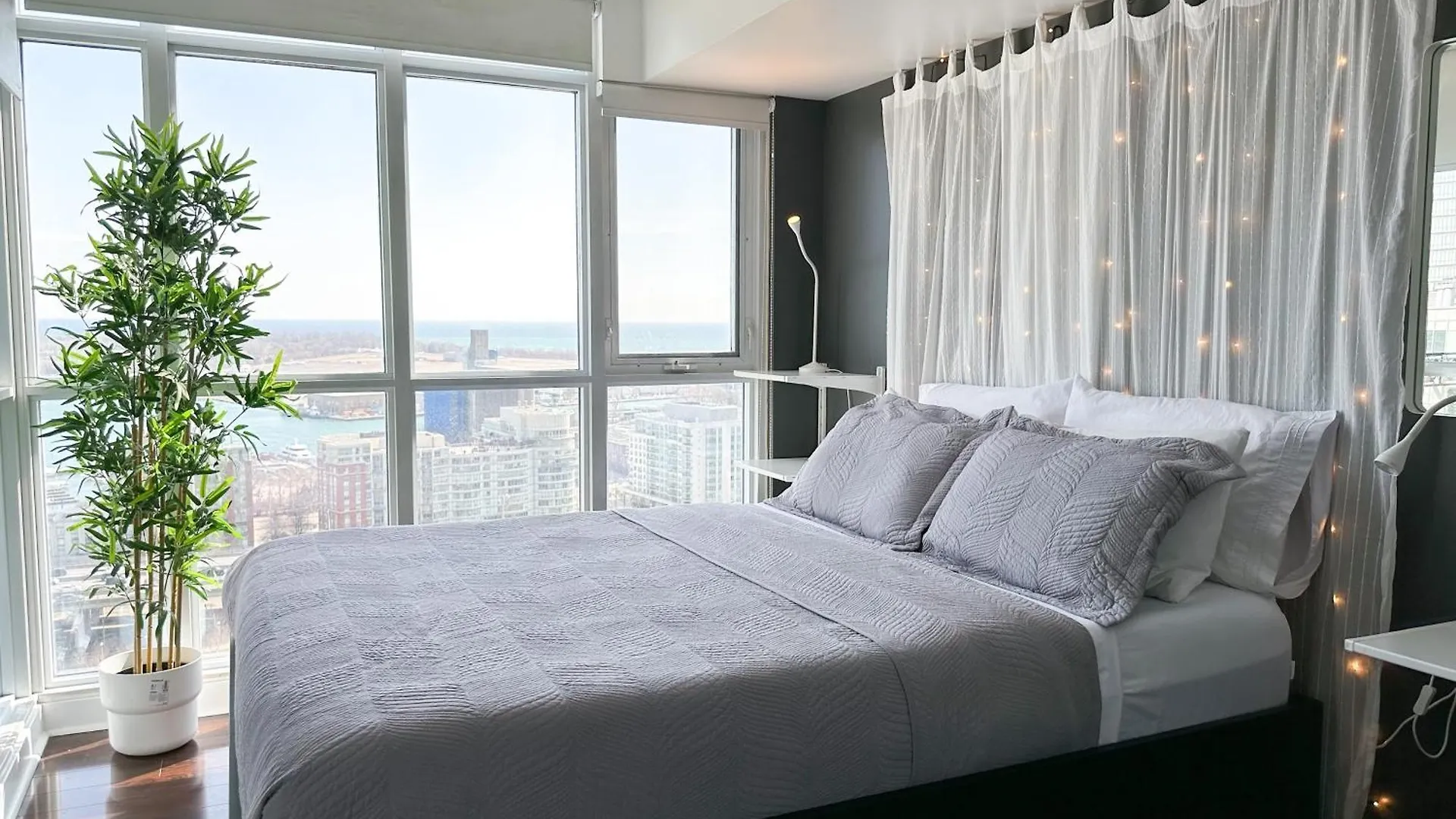 Apartment Comfort Iceboat Suites Lakeview & Free Parking Toronto