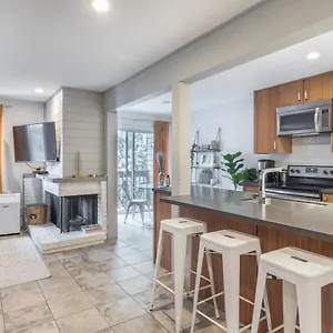 https://updated-whistler-creek-studio-with-parking.hotels-of-whistler.com