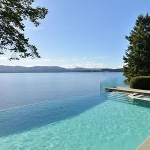 https://oceanside-lodge-on-saanich-inlet.hotels-victoria.net